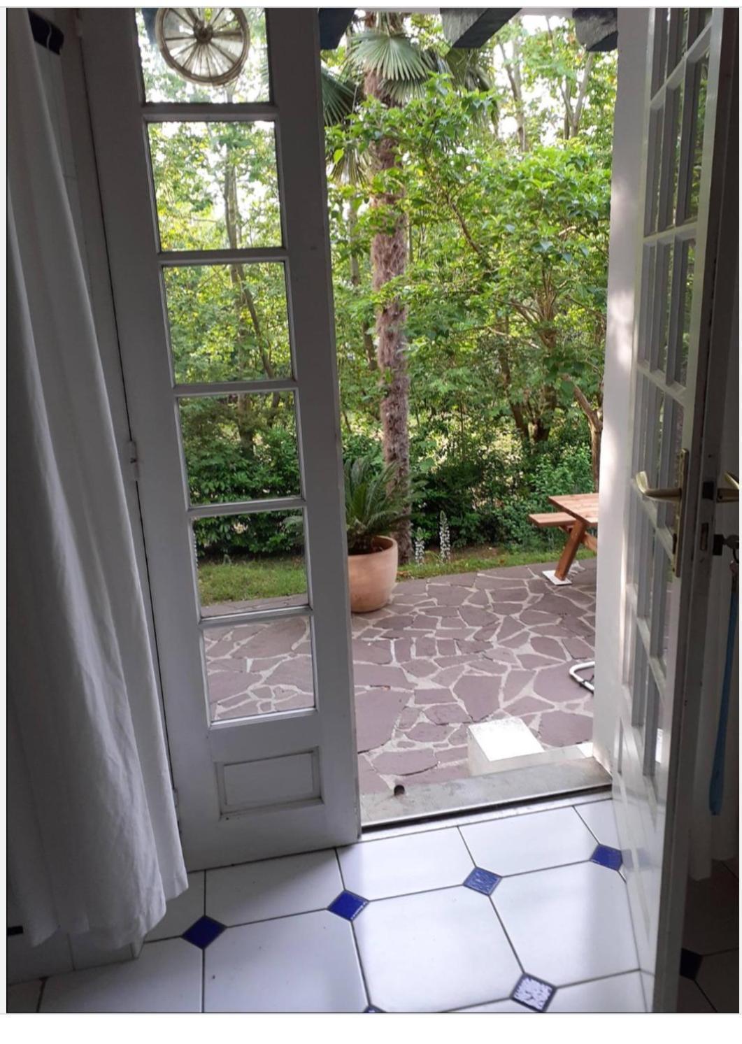 Mendiska Bed & Breakfast Bayonne Exterior photo